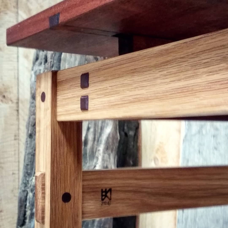 Pinned mortise and tennon joint in white oak